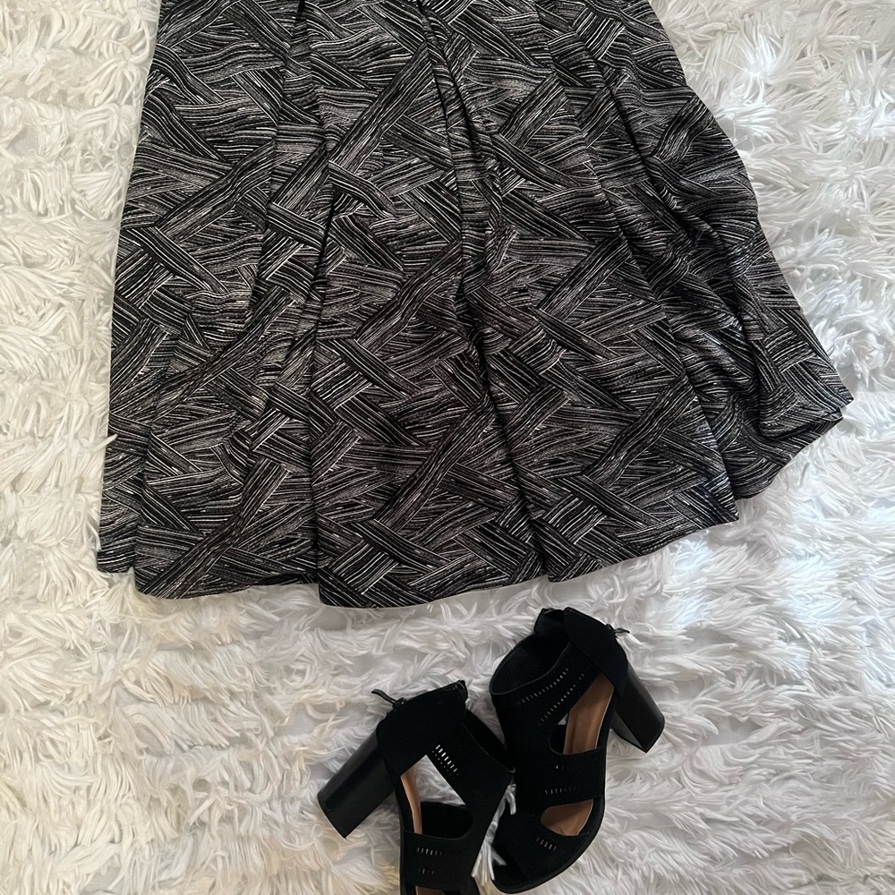 NWT LulaRoe Madison Skirt with Pockets